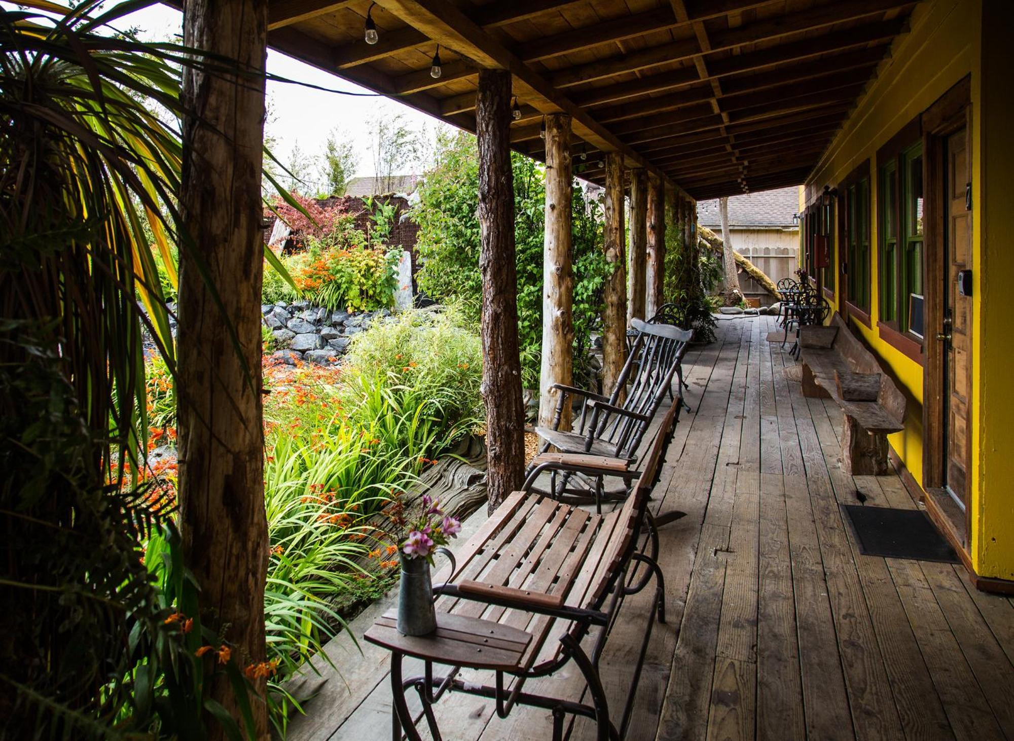 The Front Porch Hidden Oasis Hotel Arcata Exterior photo